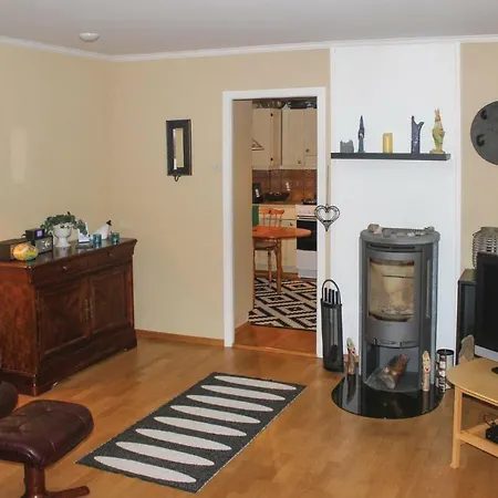 5 Bedroom Lovely In Vakantiehuis Seim (Alver)